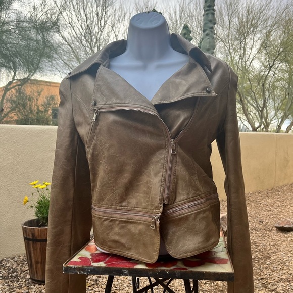 Faux Leather Tan moto jacket size medium - Picture 3 of 5